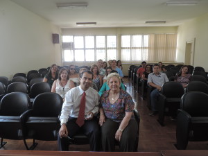 Des. Eunice Caldas e Juiz Diretor do Fórum de São Fidelis, Dr. Otávio Mauro Nobre , associados e serventuários.